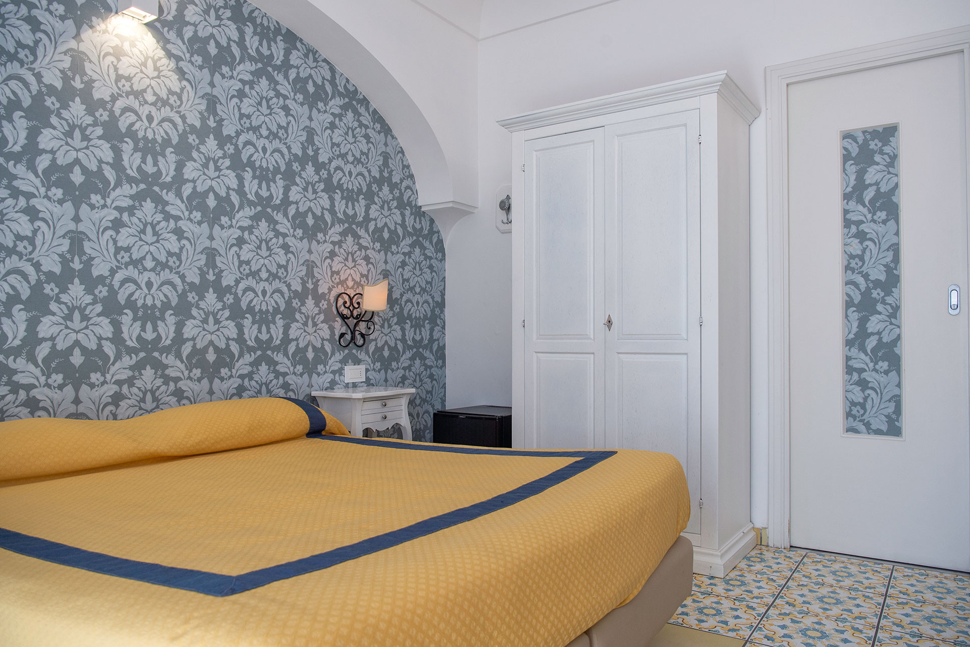 standard quadruple room