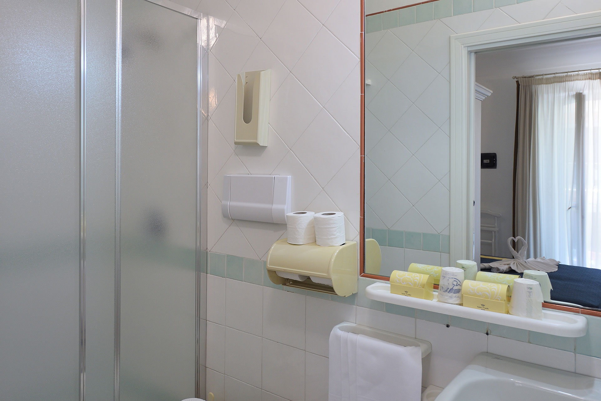superior quadruple room