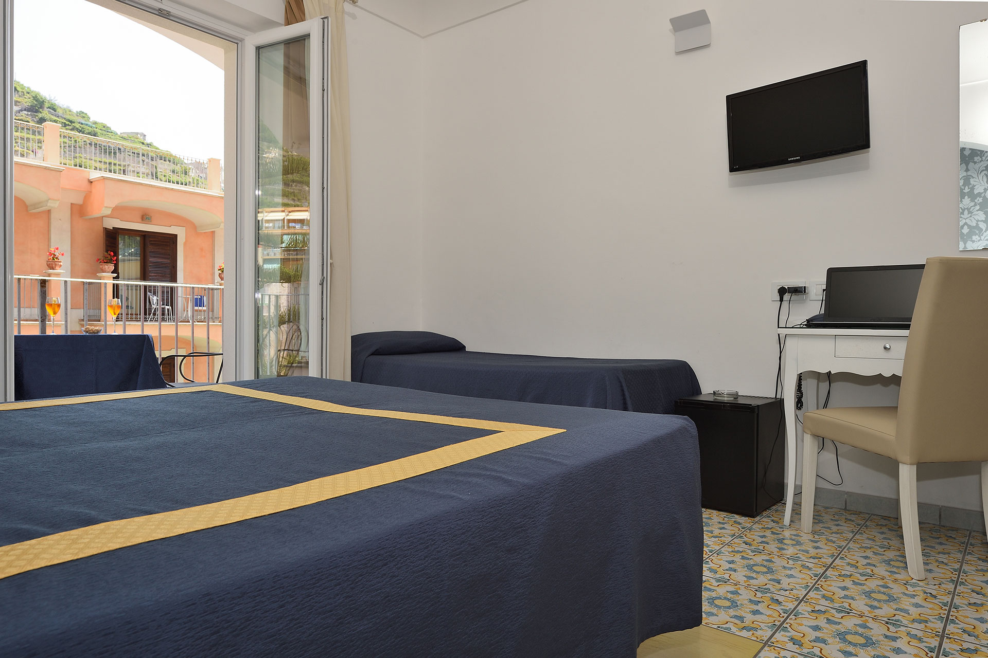 superior triple room